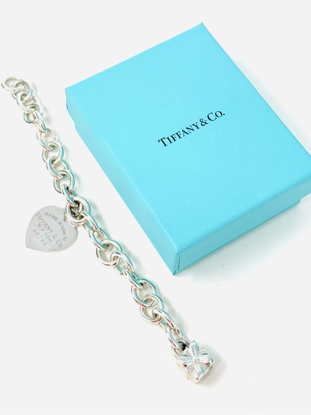 Authentic Tiffany & Co. Return To Heart Tag GiftBox  Bracelet. - Picture 9 of 9
